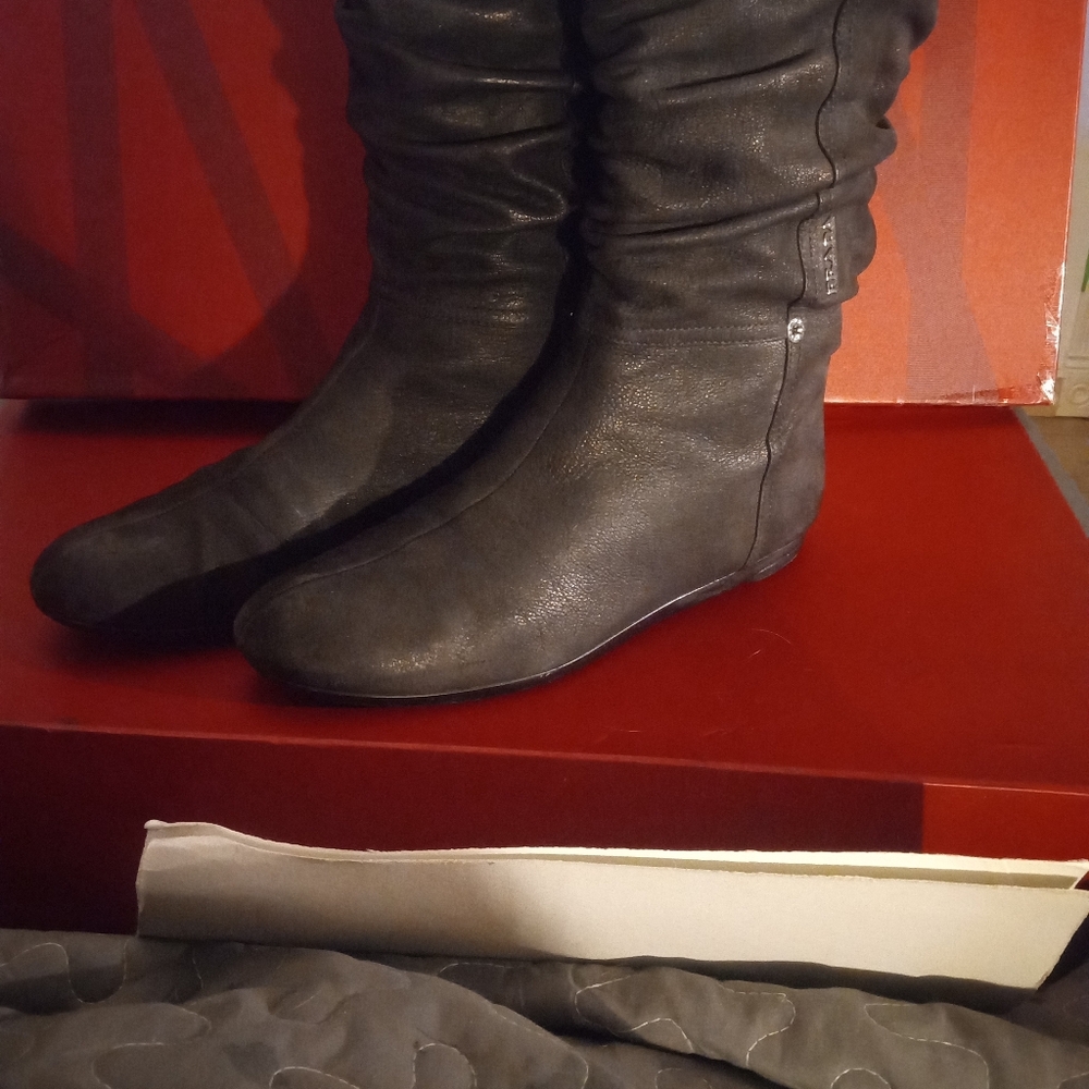 Prada Women's Black Suede Flat Boots. Size 37.5 EU or 7.5 US. - Picture 11 of 15